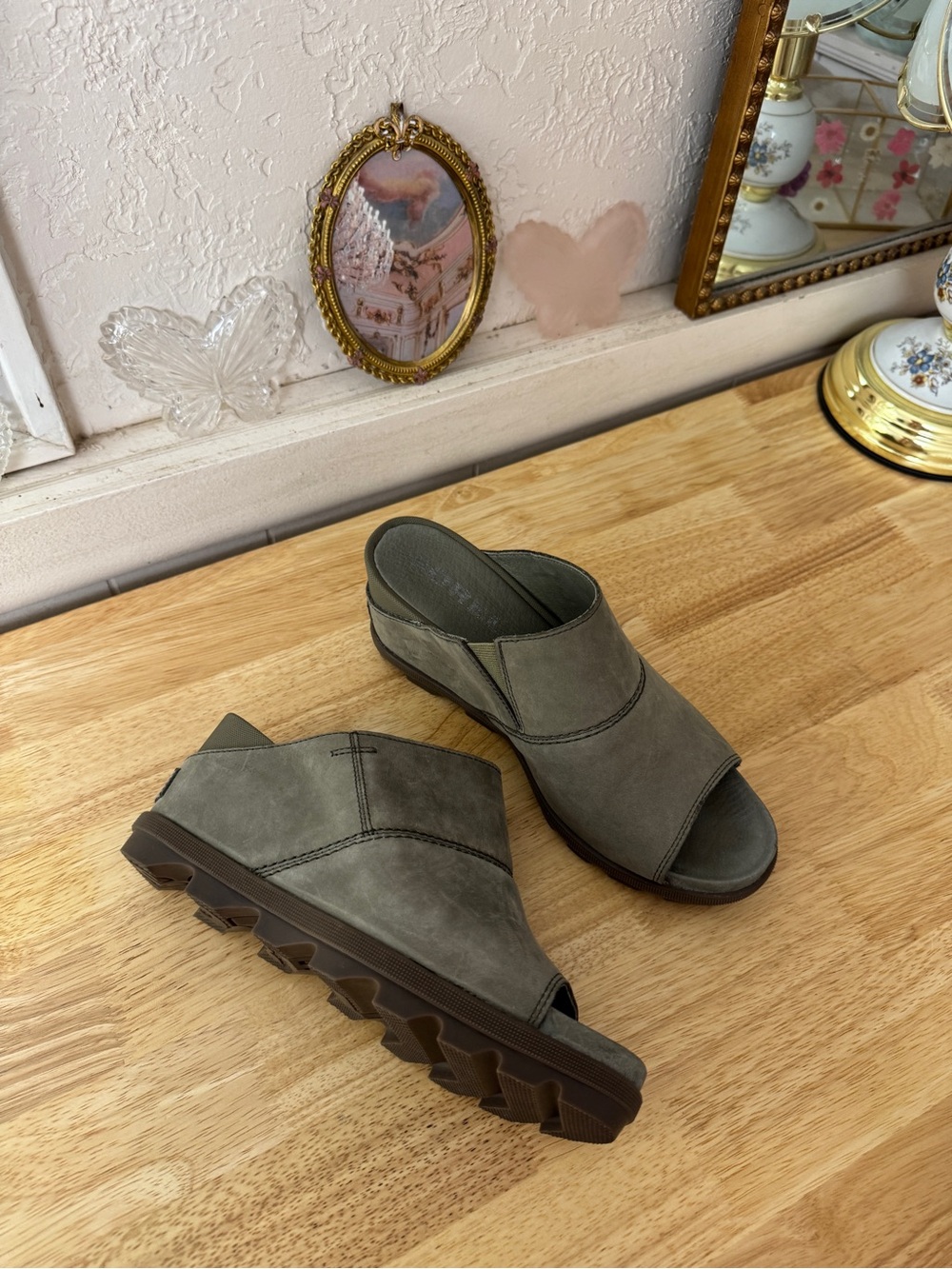 Sorel Kinetic Olive Green Nubuck Slide Mules Lug Sole Comfort Sandals Size 10 - Picture 11 of 12